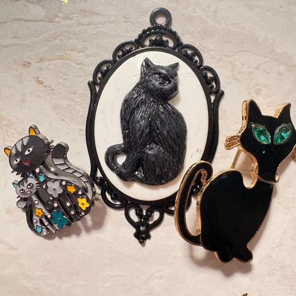 Jewelry - Black Cat Cameo Brooch and pendant — Enameled Cat trio brooch Pin